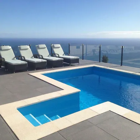 Por Do Sol Estreito Da Calheta