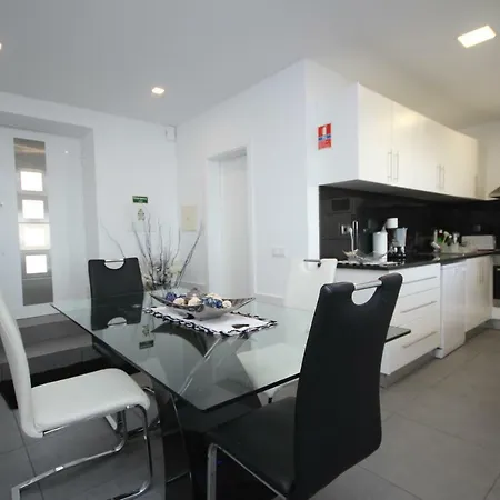 Por Do Sol Estreito Da Calheta